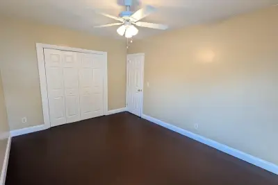 402 49th St, West Palm Beach: photo 1 of 13