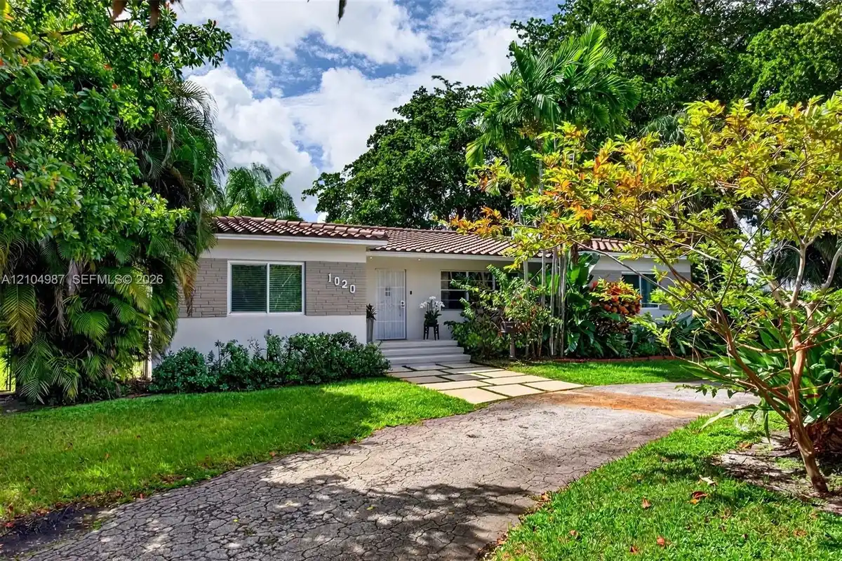 1020 NE 107th St, Miami Shores: photo 1 of 34