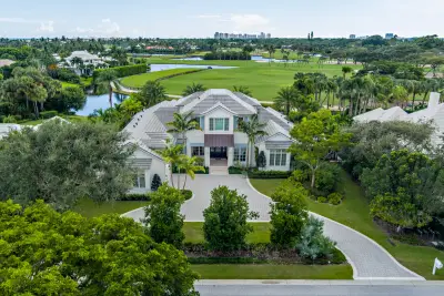 1263 Lake House Dr, North Palm Beach: photo 1 of 44
