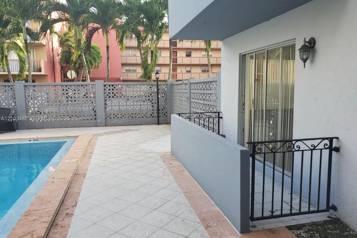 495 NW 72nd Ave #103, Miami: photo 1 of 23