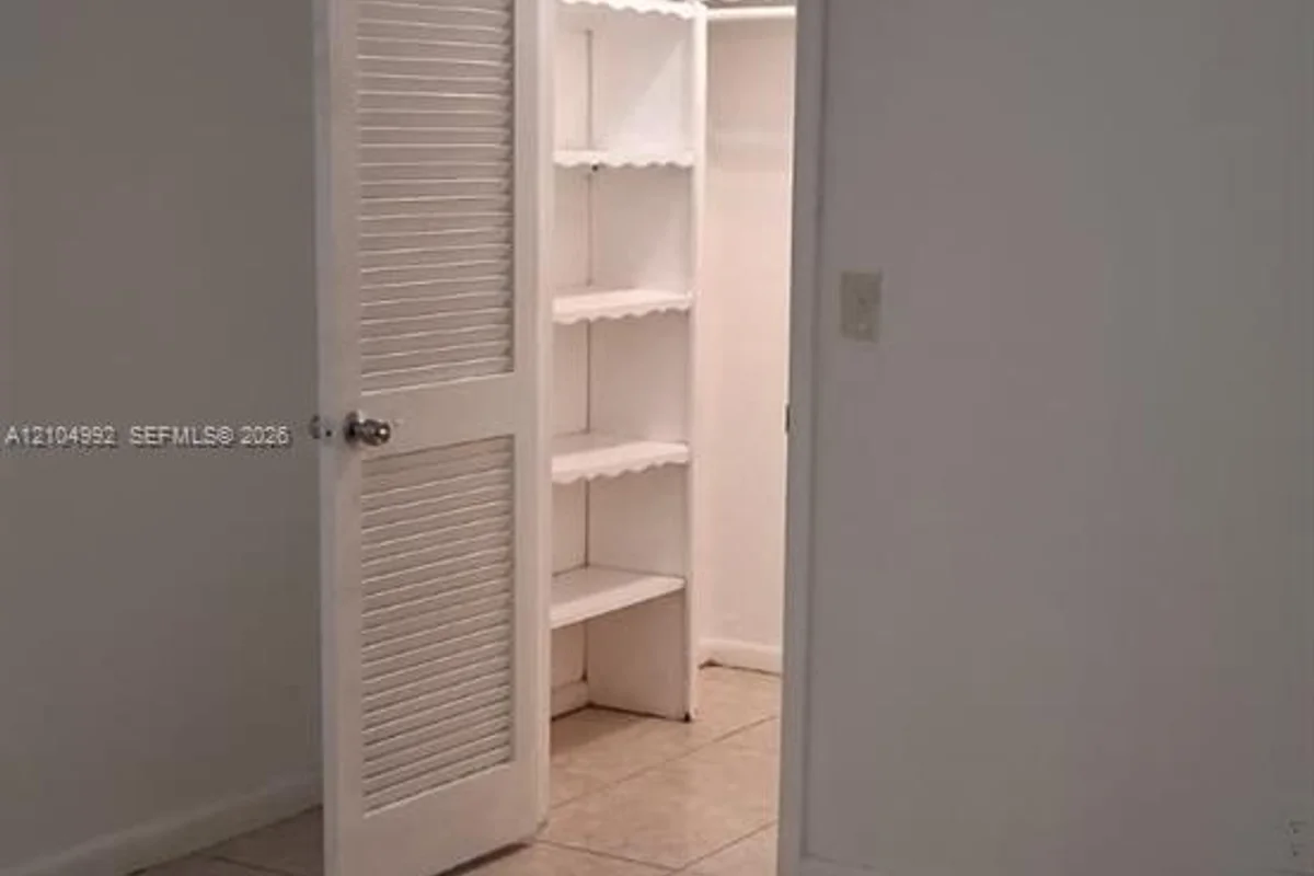 2332 Fillmore St #C, Hollywood: photo 1 of 13