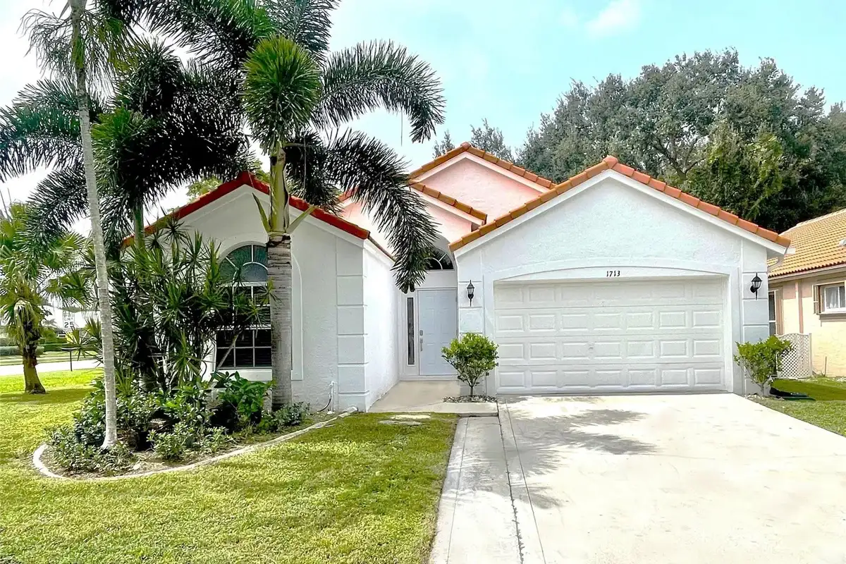 1713 Carriage Brooke Dr, Wellington: photo 1 of 22