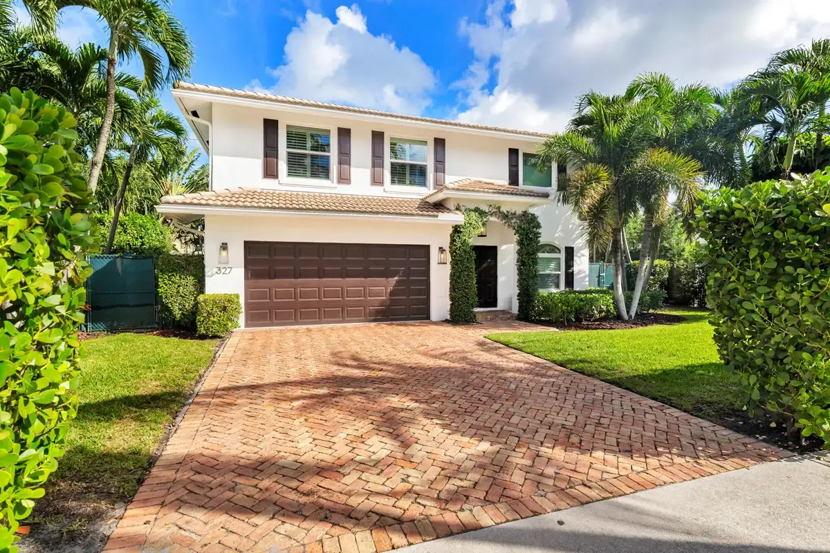 327 Monceaux Rd, West Palm Beach: photo 1 of 25