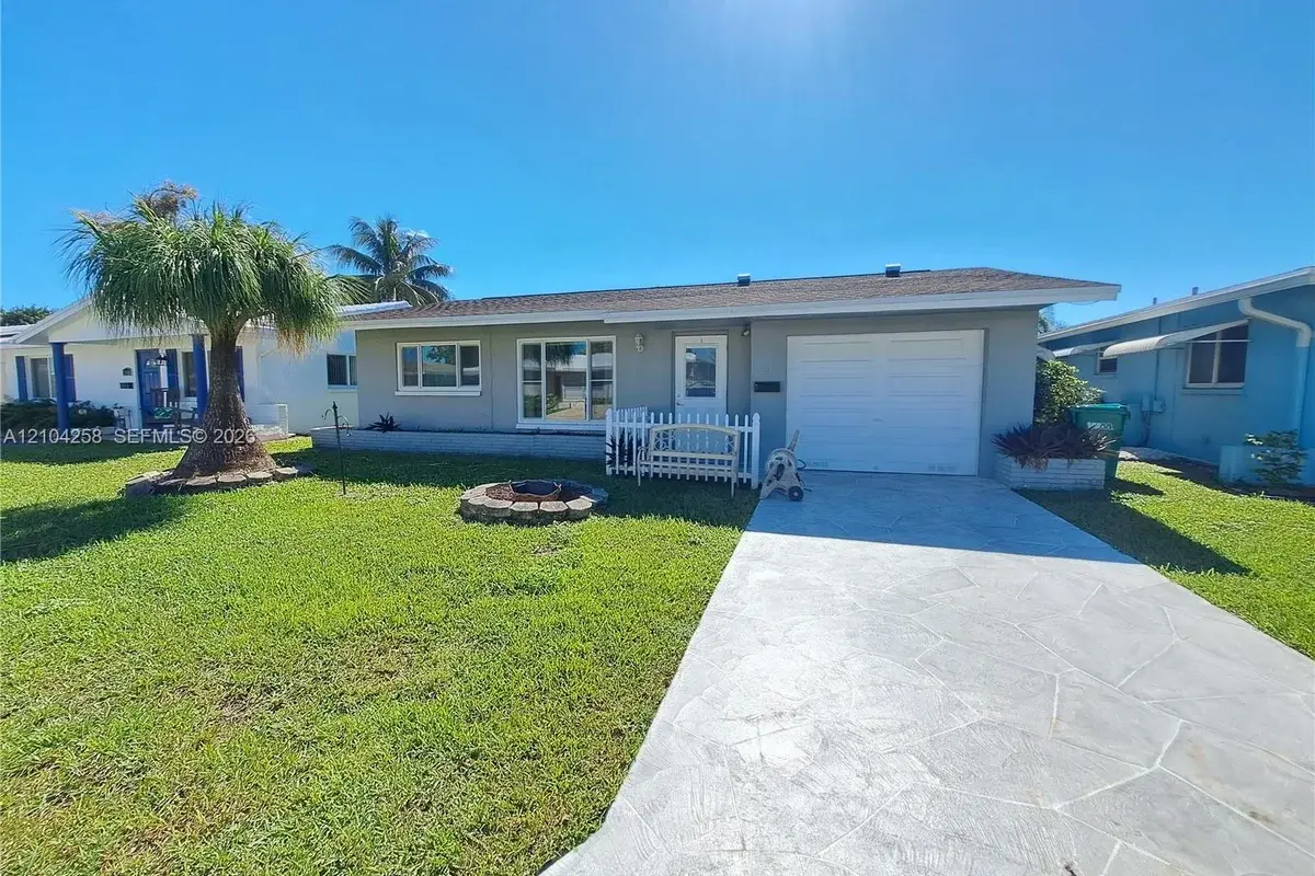 5010 NW 51st Ct, Tamarac: photo 1 of 16