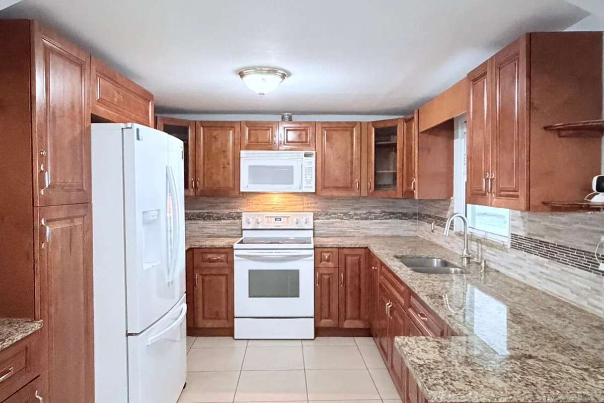 4554 Sunset Ln, West Palm Beach: photo 1 of 25