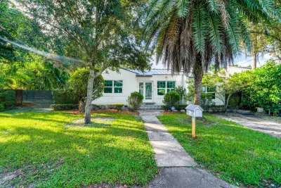 36 NW 101st St, Miami Shores: photo 1 of 17