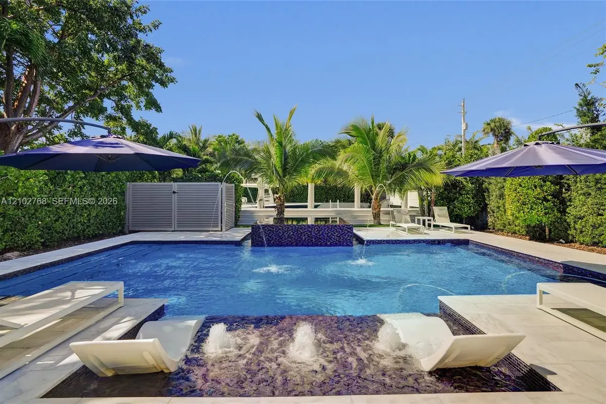 7640 Bayside Ln, Miami Beach: photo 1 of 48