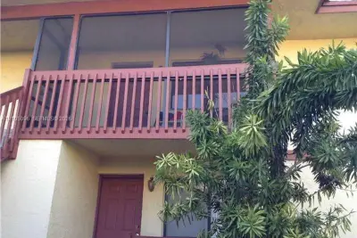 2058 NW 43rd Ter #8, Lauderhill: photo 1 of 11