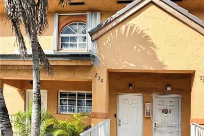3375 W 76th St #230, Hialeah: photo 1 of 24
