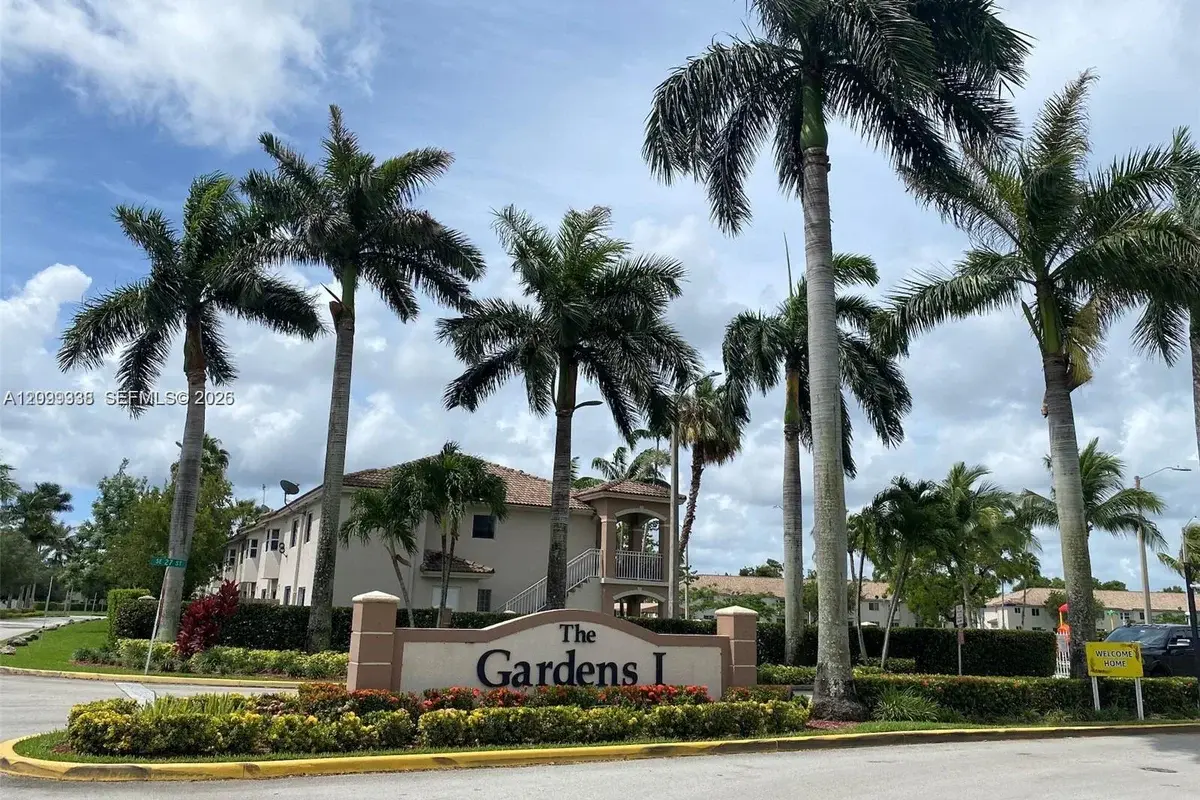 1250 SE 28th Ct #203, Homestead: photo 1 of 12