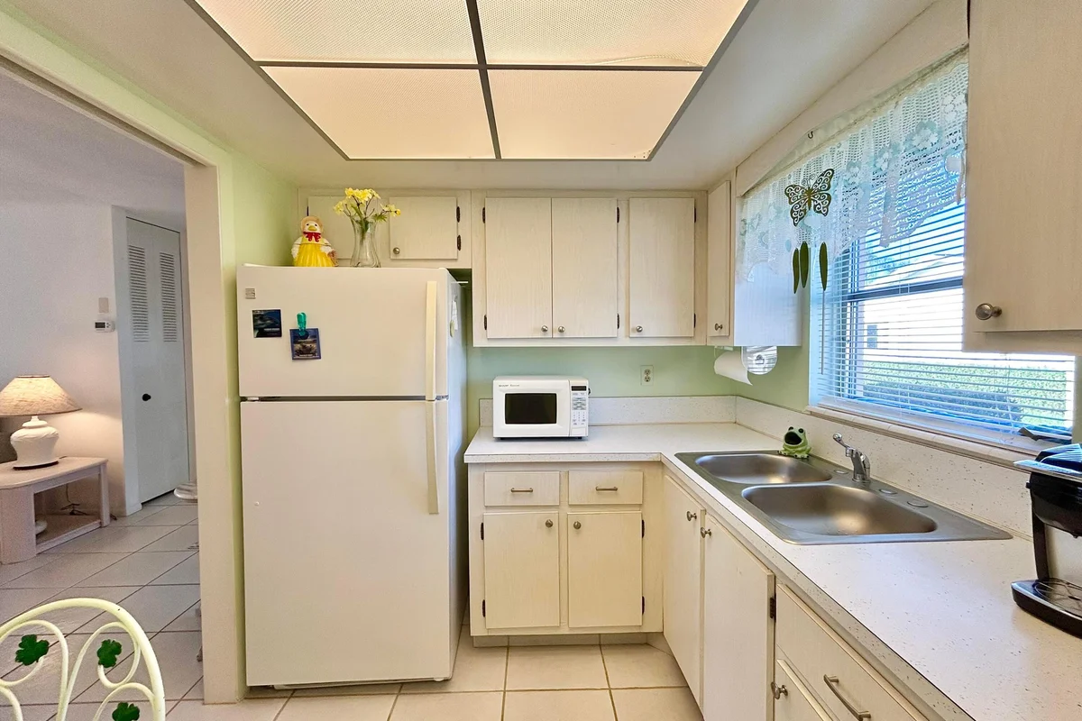 2653 Dudley Dr W #F, West Palm Beach: photo 1 of 43