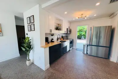 2711 NE 11th Ter, Pompano Beach: photo 1 of 21