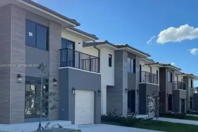 238 NW 11th Ct, Florida City: photo 1 of 2