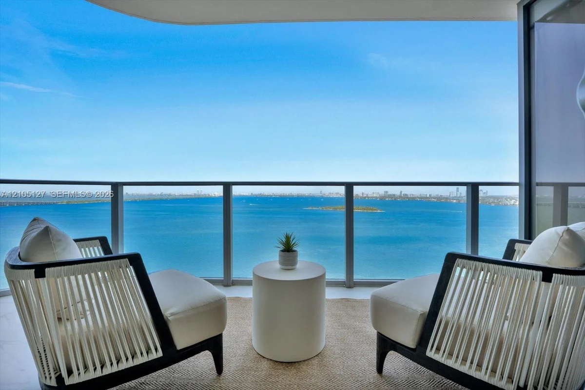 700 NE 24th St #1602, Miami: photo 1 of 30