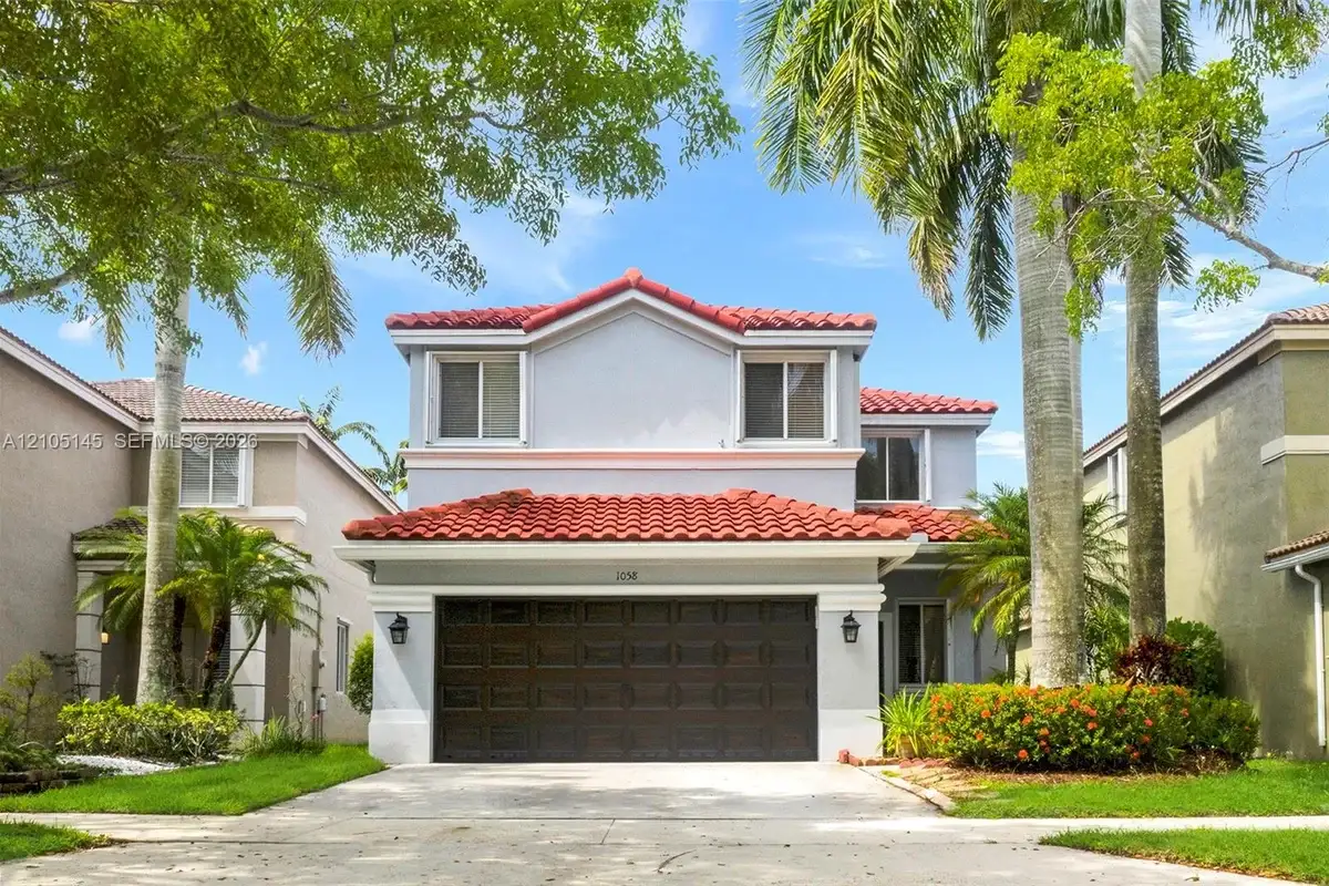 1058 Golden Cane Dr, Weston: photo 1 of 19