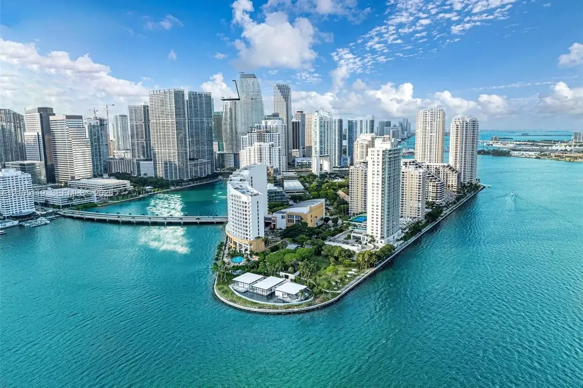 770 Claughton Island Dr #1802, Miami: photo 1 of 35