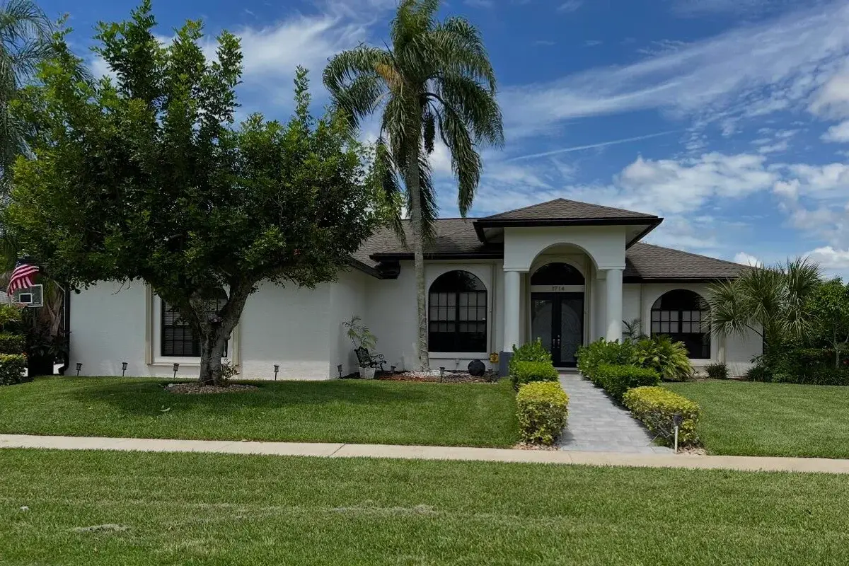 1714 Farmington Cir, Wellington: photo 1 of 22