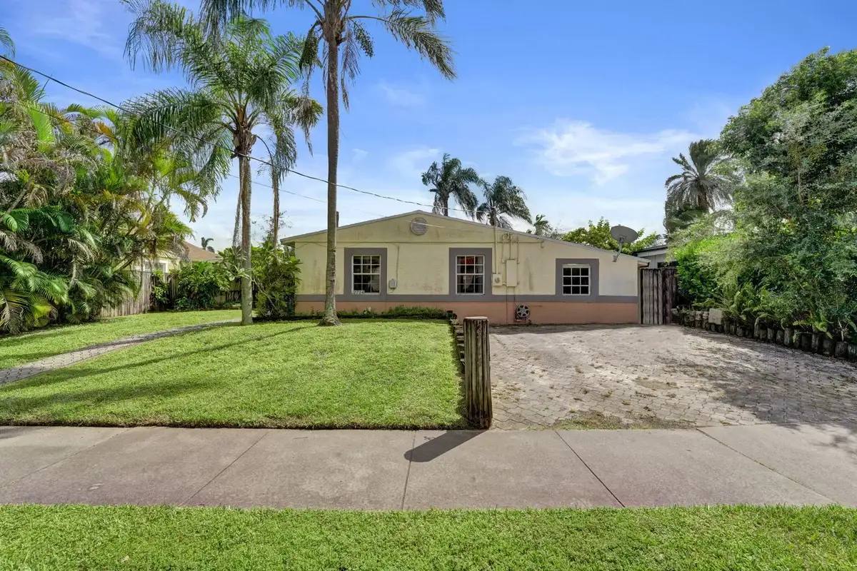 2714 Scott St, Hollywood: photo 1 of 58