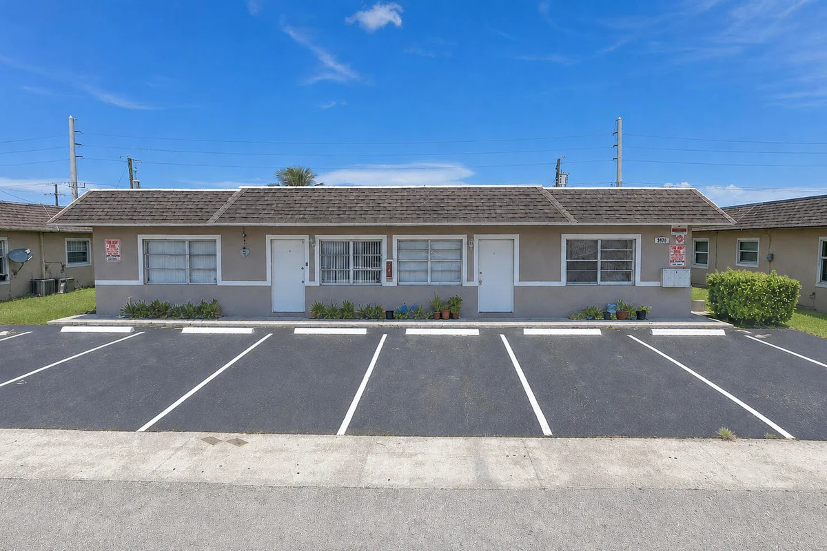 3970 NW 31st Ter, Lauderdale Lakes: photo 1 of 27