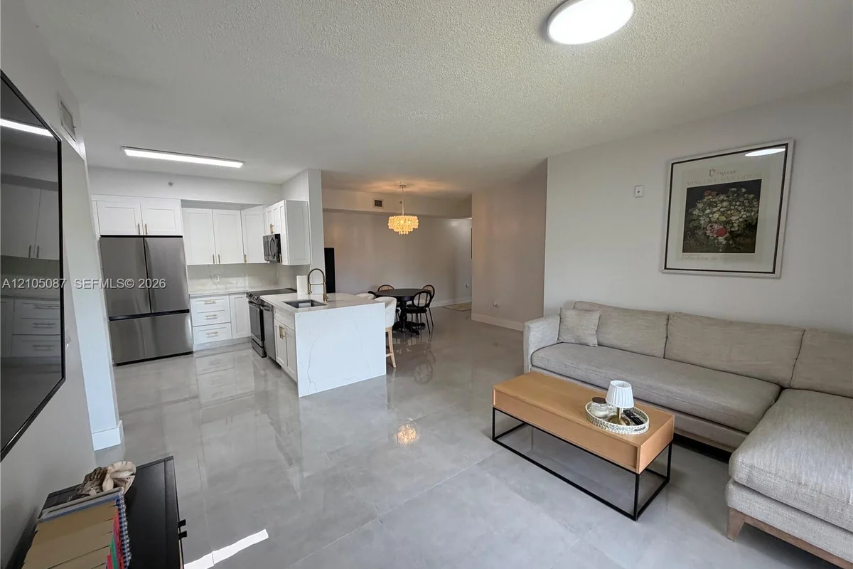 6984 SW 39th St #H205, Davie: photo 1 of 19
