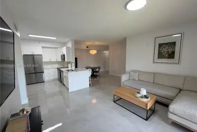 6984 SW 39th St #H205, Davie: photo 1 of 19