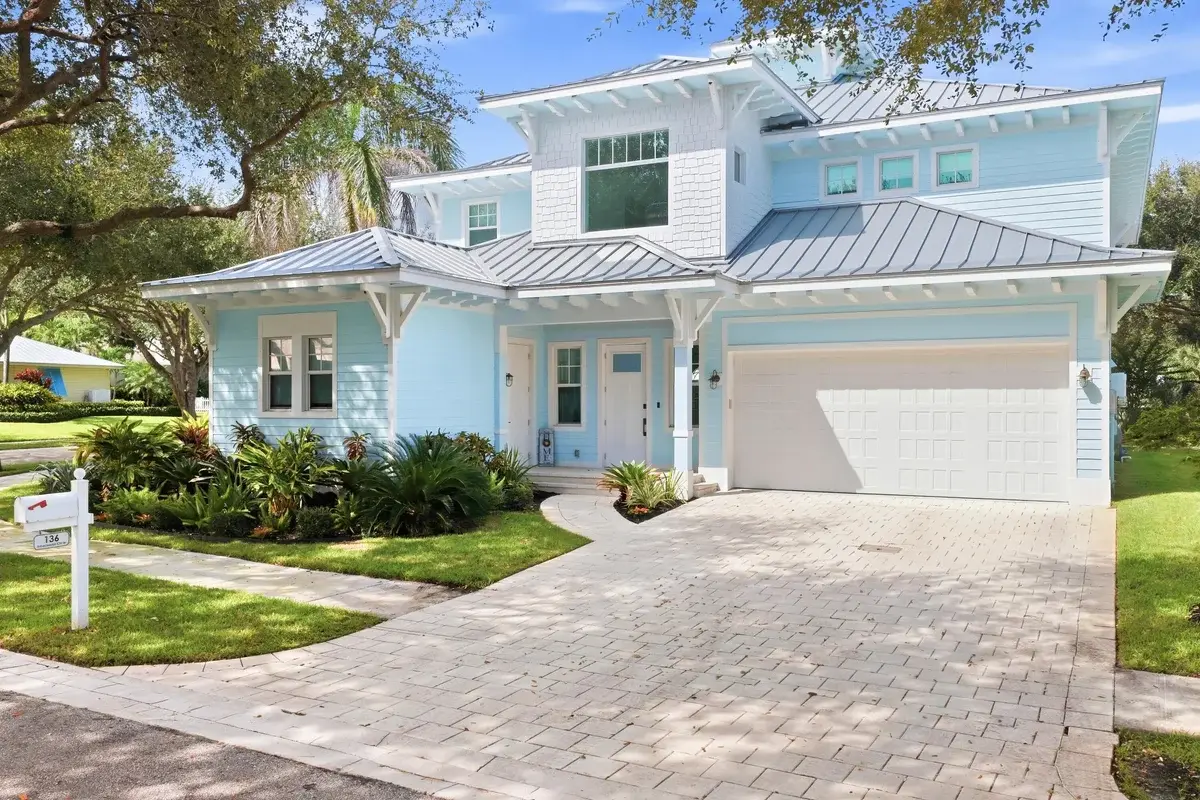 136 Intracoastal Cir, Tequesta: photo 1 of 36