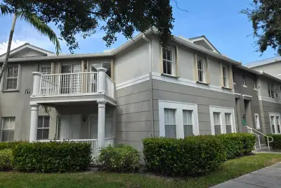 2103 Shoma Dr, Royal Palm Beach: photo 1 of 29