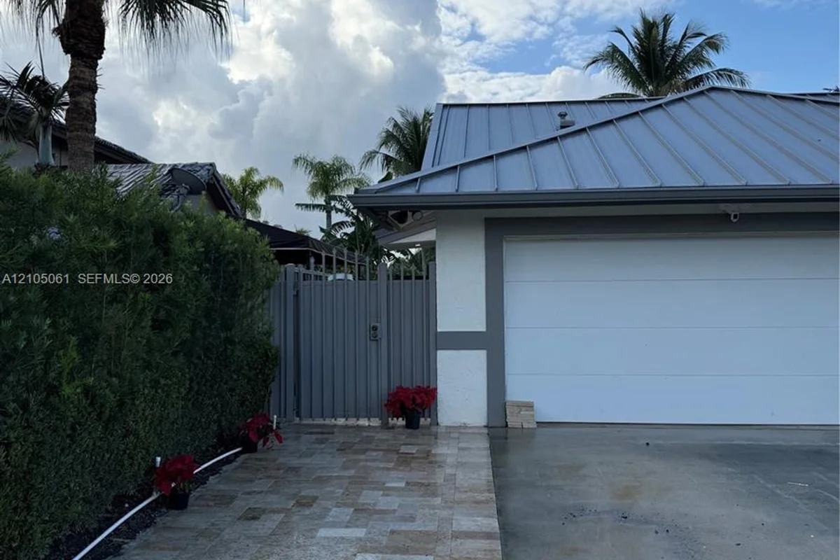 14766 SW 168th Ter #Efficency, Miami: photo 1 of 16