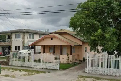 2978 NW 28th St #1, Miami: photo 1 of 5