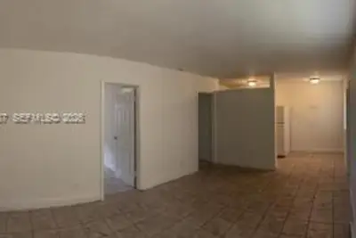 724 NW 4th Ave #2, Fort Lauderdale: photo 1 of 6