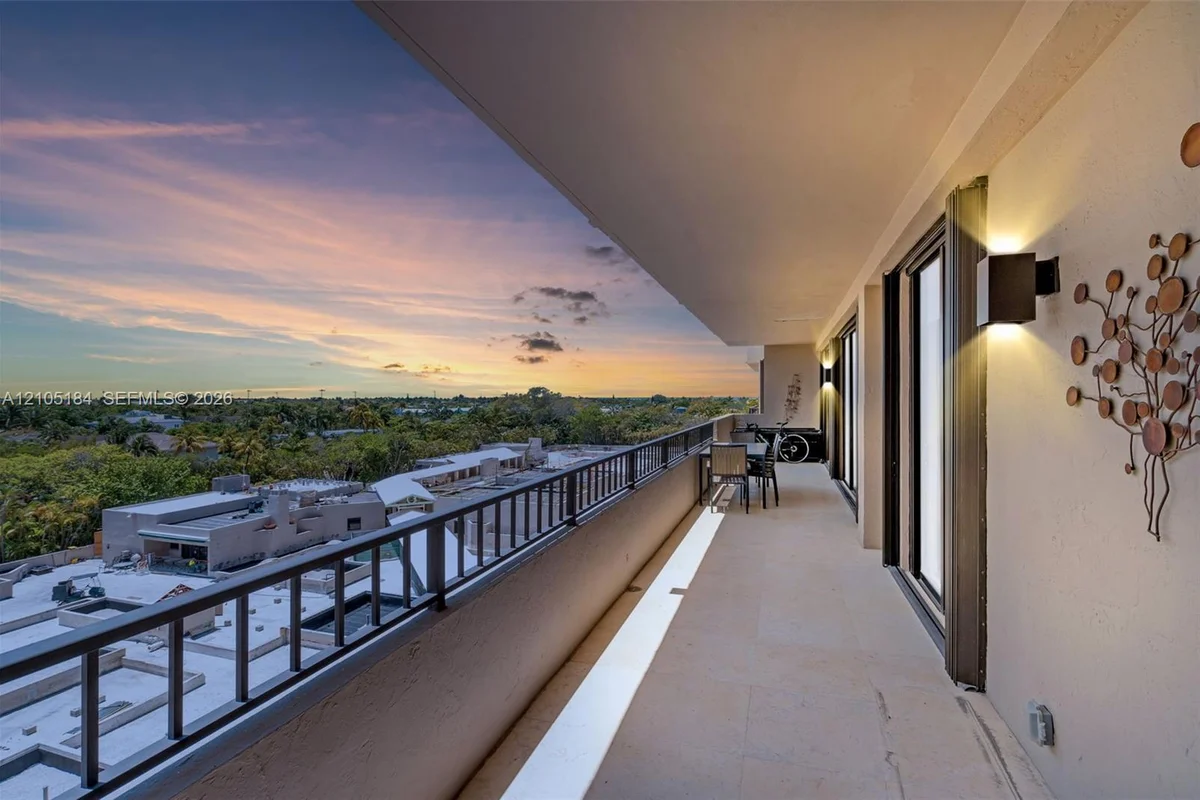 151 Crandon Blvd #525, Key Biscayne: photo 1 of 42