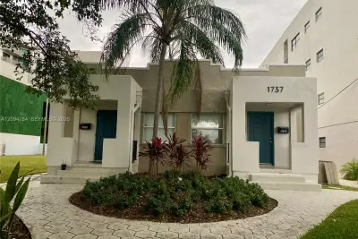 1737 Dewey St, Hollywood: photo 1 of 50