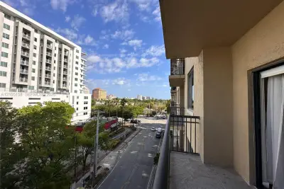 3590 Coral Way #611, Miami: photo 1 of 26