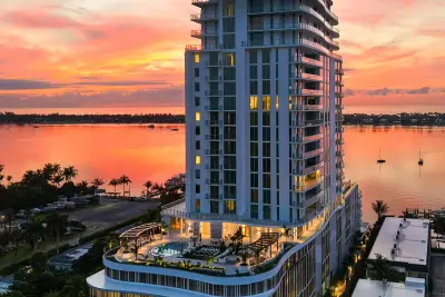 4714 N Flagler Dr #904, West Palm Beach: photo 1 of 14