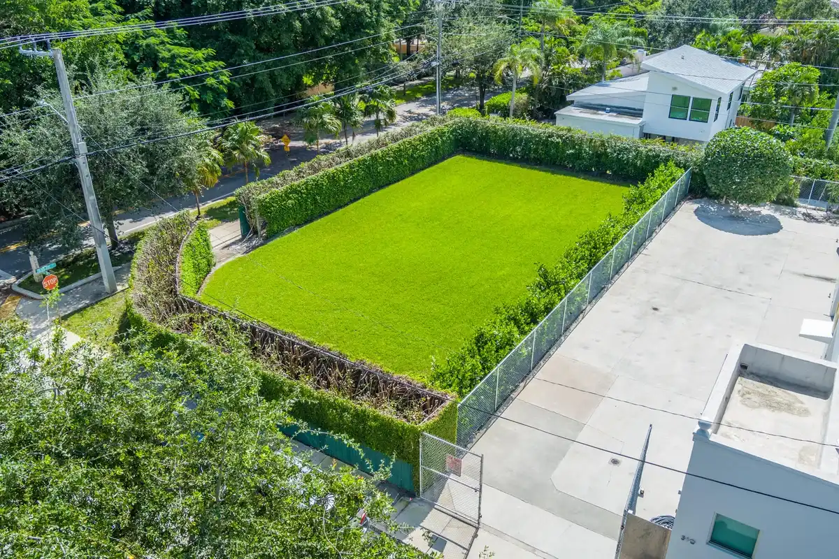 2005 S Olive Ave, West Palm Beach: photo 1 of 17