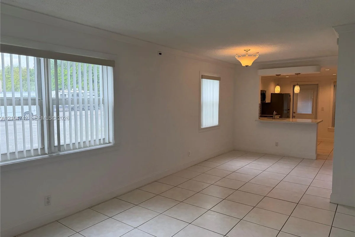 3777 NW 78 Ave #1A, Davie: photo 1 of 11
