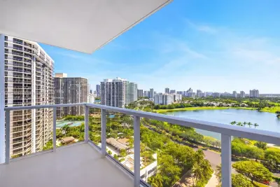 3731 N Country Club Dr #2023, Aventura: photo 1 of 32