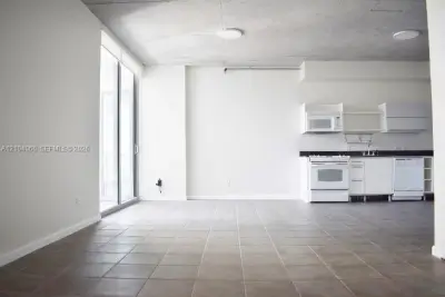 690 SW 1st Ct #2325, Miami: photo 1 of 24