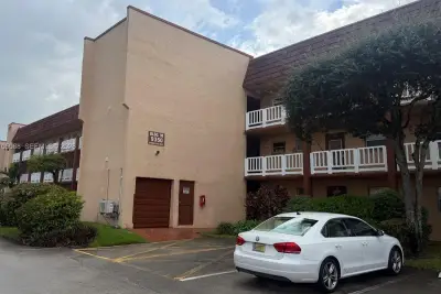9350 Sunrise Lakes Blvd #201, Sunrise: photo 1 of 26