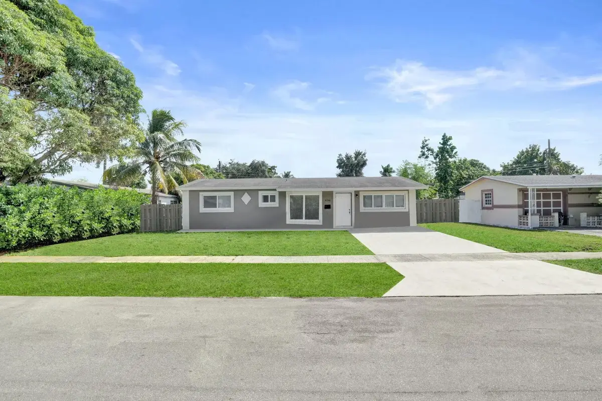 6230 NW 18th Ct, Sunrise: photo 1 of 22