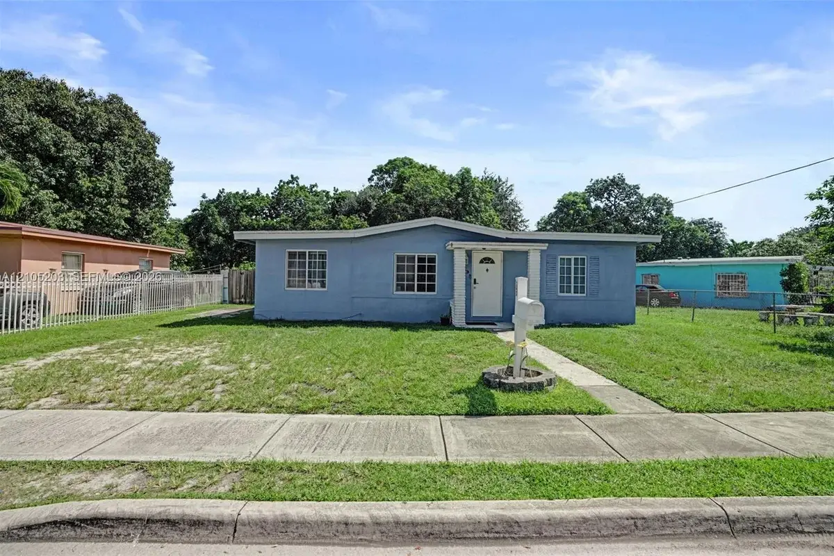 13645 NW 3rd Ave, North Miami: photo 1 of 56