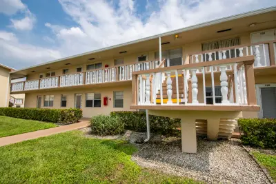 231 Chatham K, West Palm Beach: photo 1 of 14
