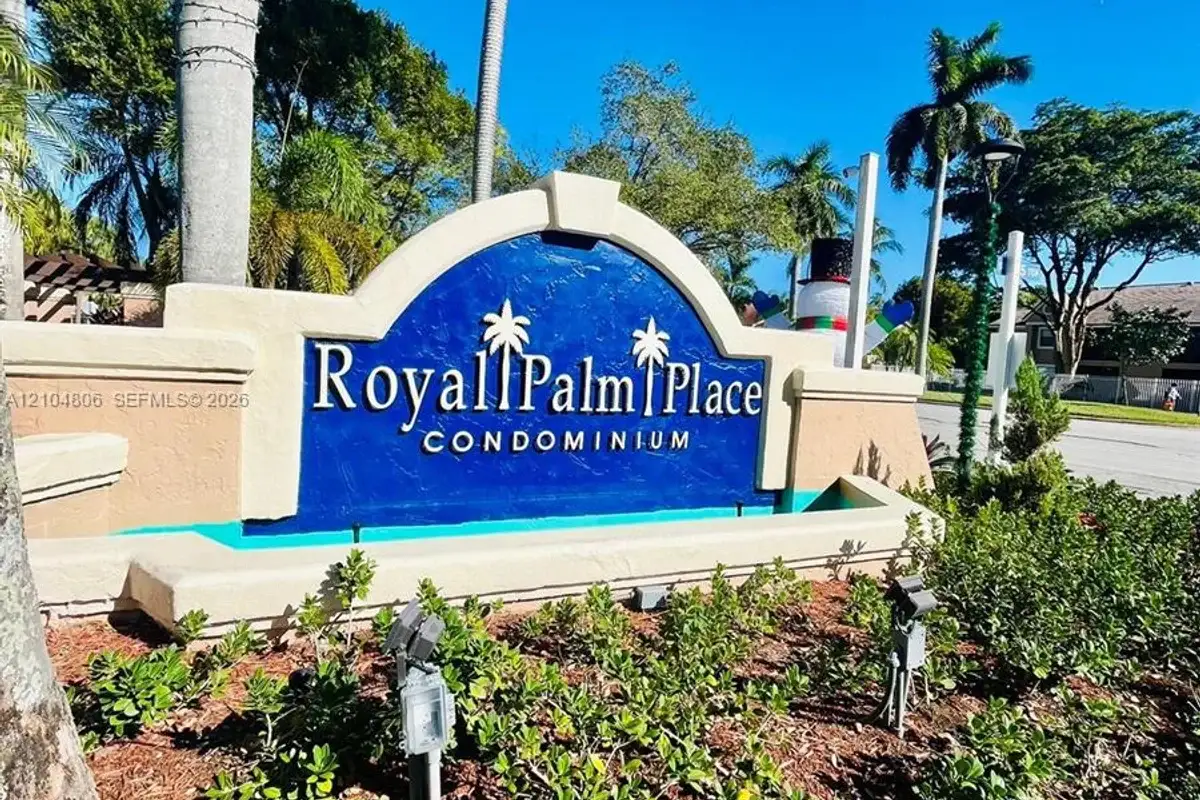 10451 SW 157th Pl #303, Miami: photo 1 of 46