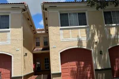 2492 Centergate Dr #107, Miramar: photo 1 of 13
