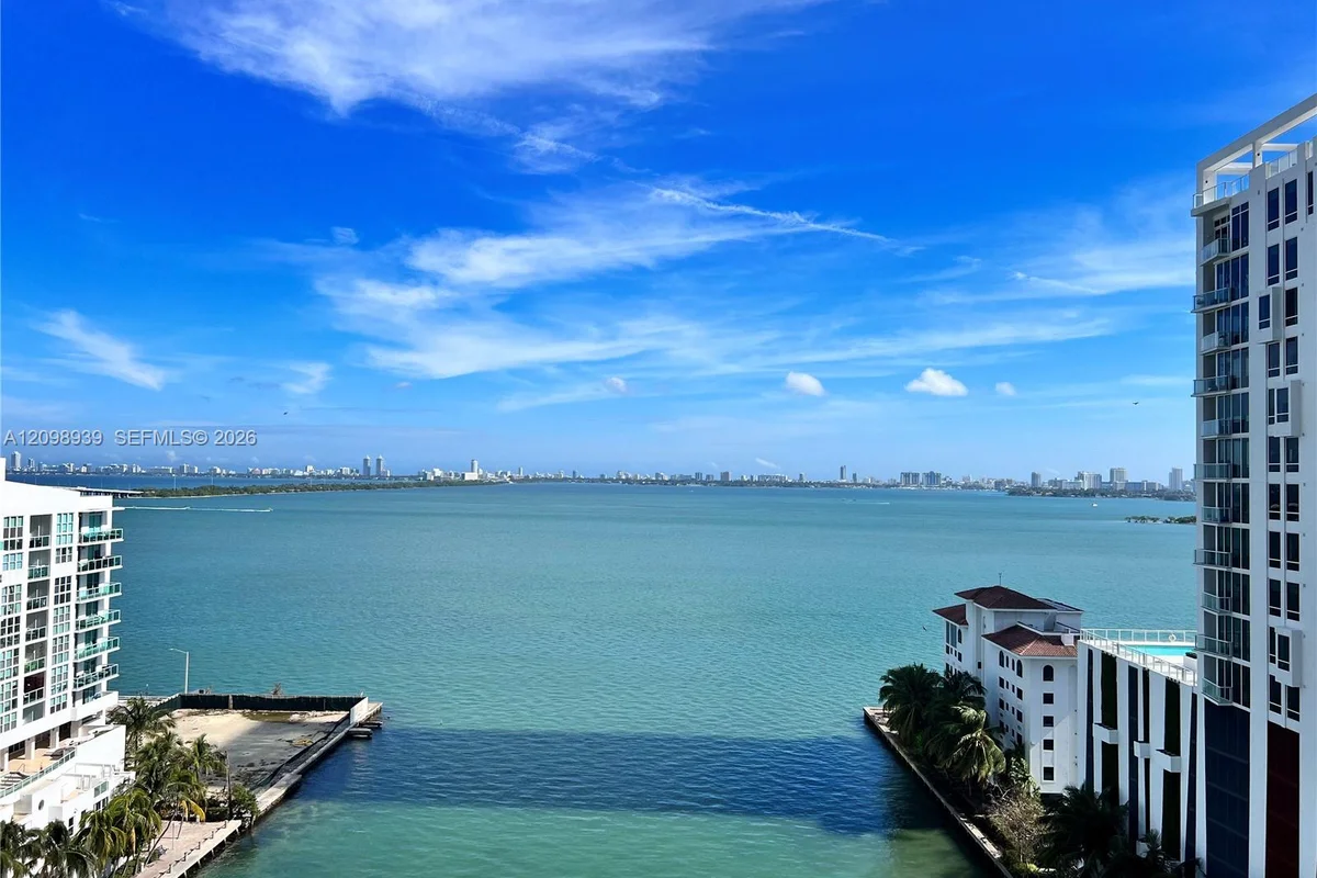 460 NE 28th St #1206, Miami: photo 1 of 26