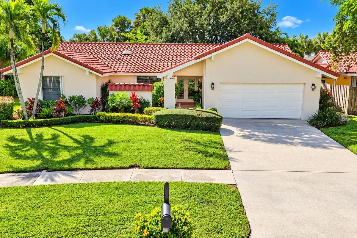 22233 Larkspur Trl, Boca Raton: photo 1 of 42