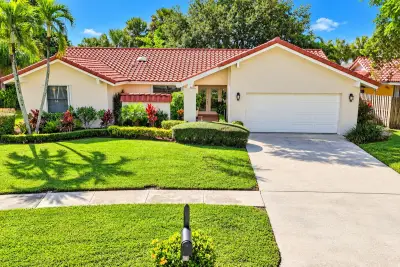 22233 Larkspur Trl, Boca Raton: photo 1 of 42