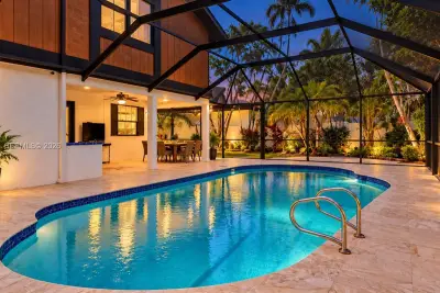 1671 E Sandpiper Cir, Pembroke Pines: photo 1 of 31