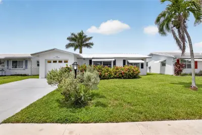 719 SW 18th St, Boynton Beach: photo 1 of 44