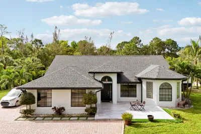 17998 43rd Rd N, Loxahatchee: photo 1 of 57